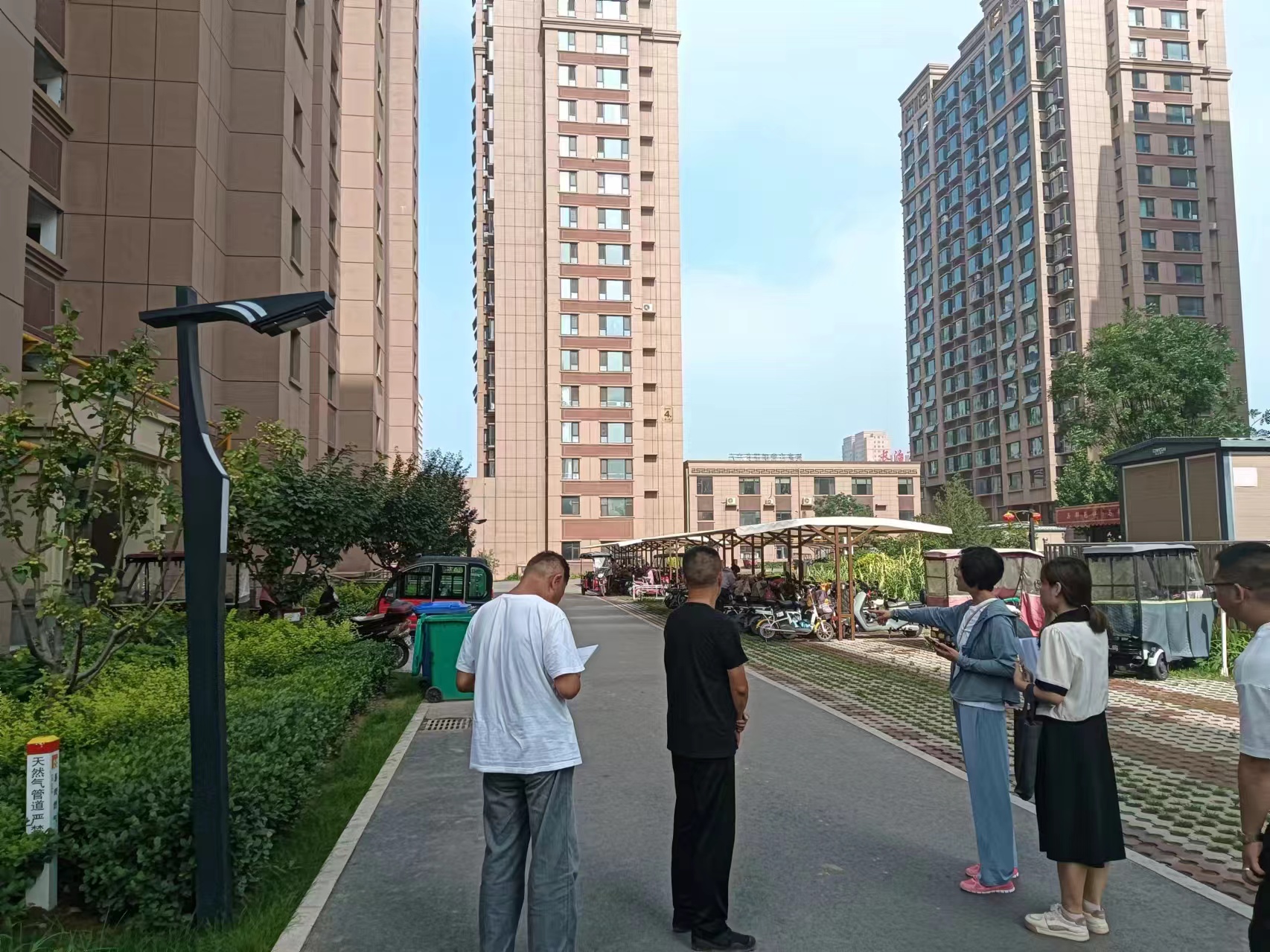 梁家莊一期、西二區(qū)水保驗(yàn)收現(xiàn)場(chǎng).jpg